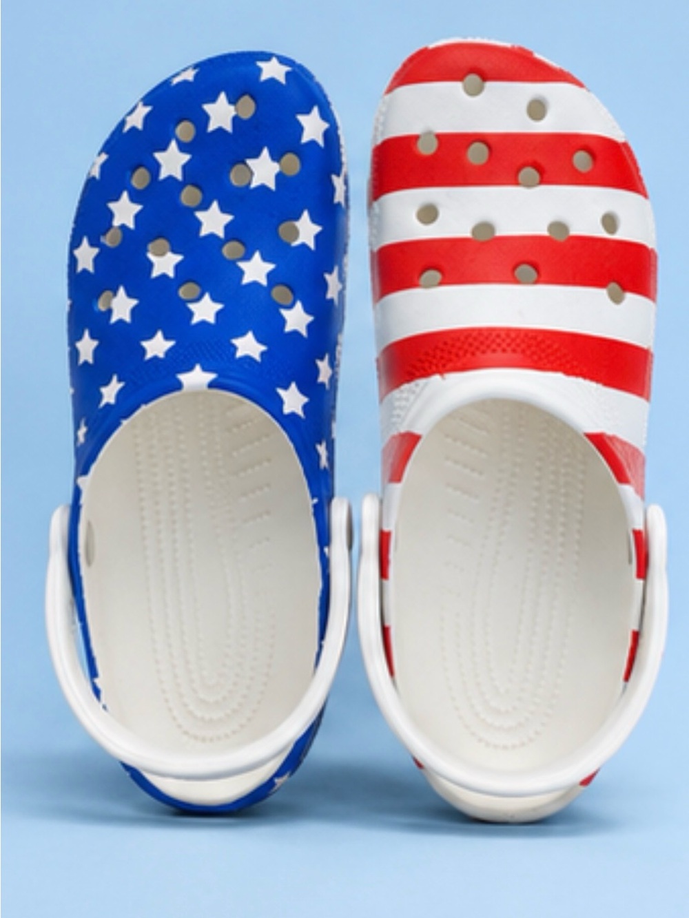 CROCS Patriotic unisex American Flag Clogs in Blue, Red & White size 9 male/W 11
